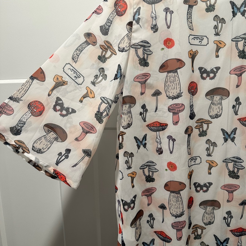 SHEIN Mushroom Print Kimono - Picture 7 of 9